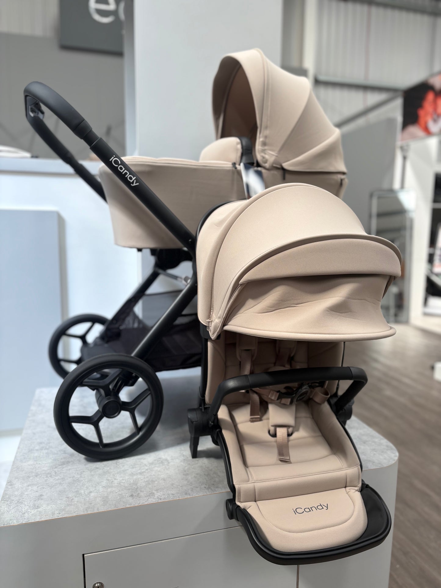 EX DISPLAY iCandy Core2 360 Car Seat Travel System Bundle - Sandstone
