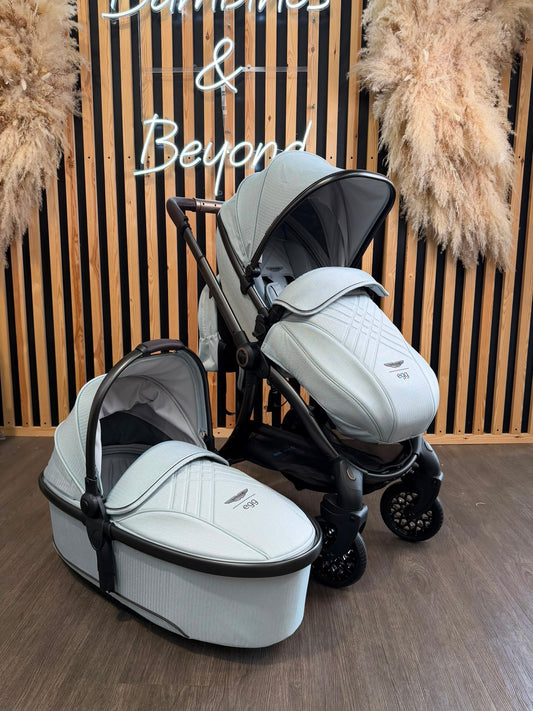 EX DISPLAY Aston Martin egg3 Luxury Travel System - Soft Grey