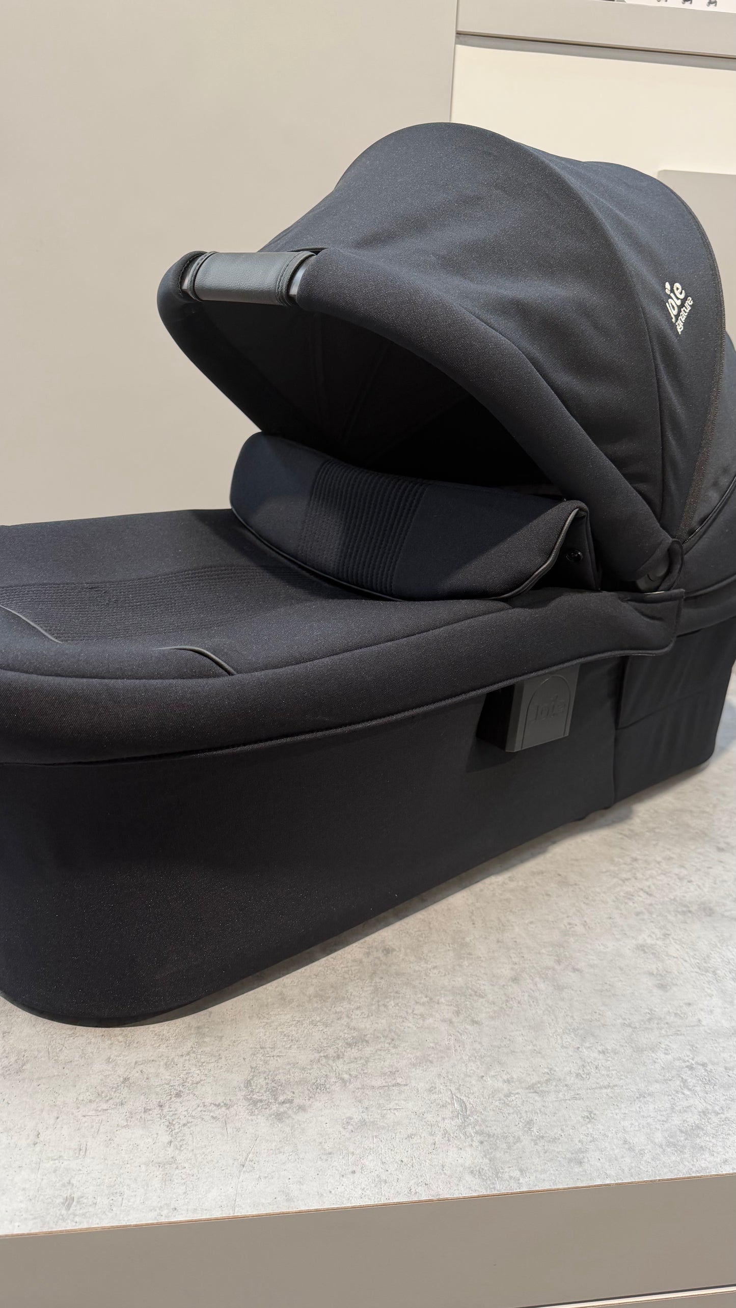 EX DISPLAY Joie Ramble XL Carrycot - Eclipse