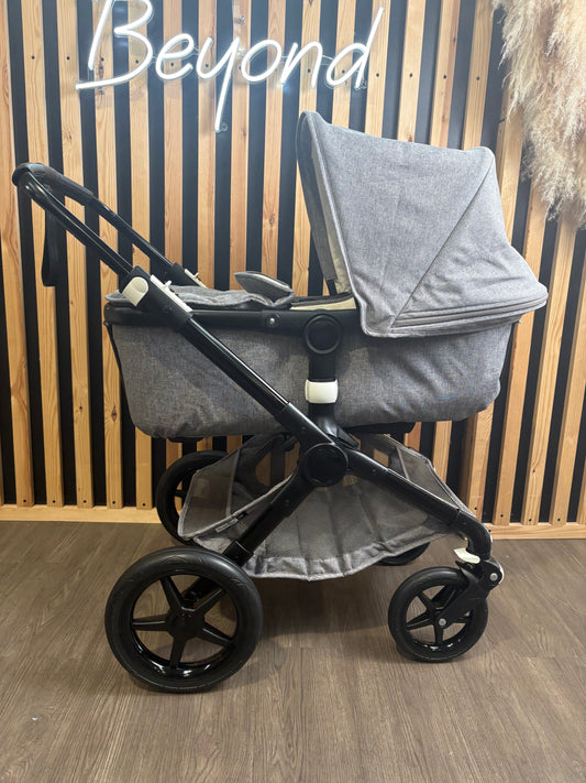 PRE LOVED Bugaboo Fox2 2-in-1 Travel System - Grey Melange