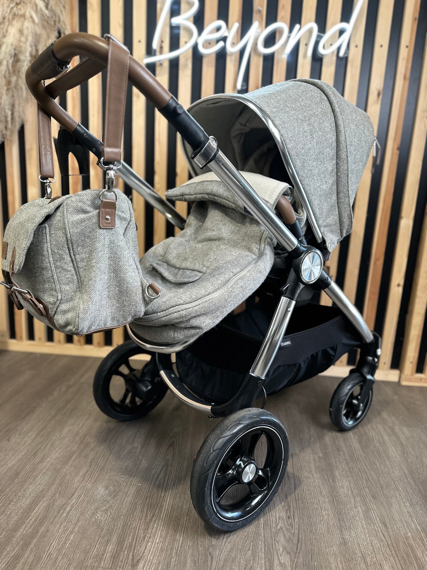 PRE LOVED Mamas & Papas Ocarro - Grey Tweed