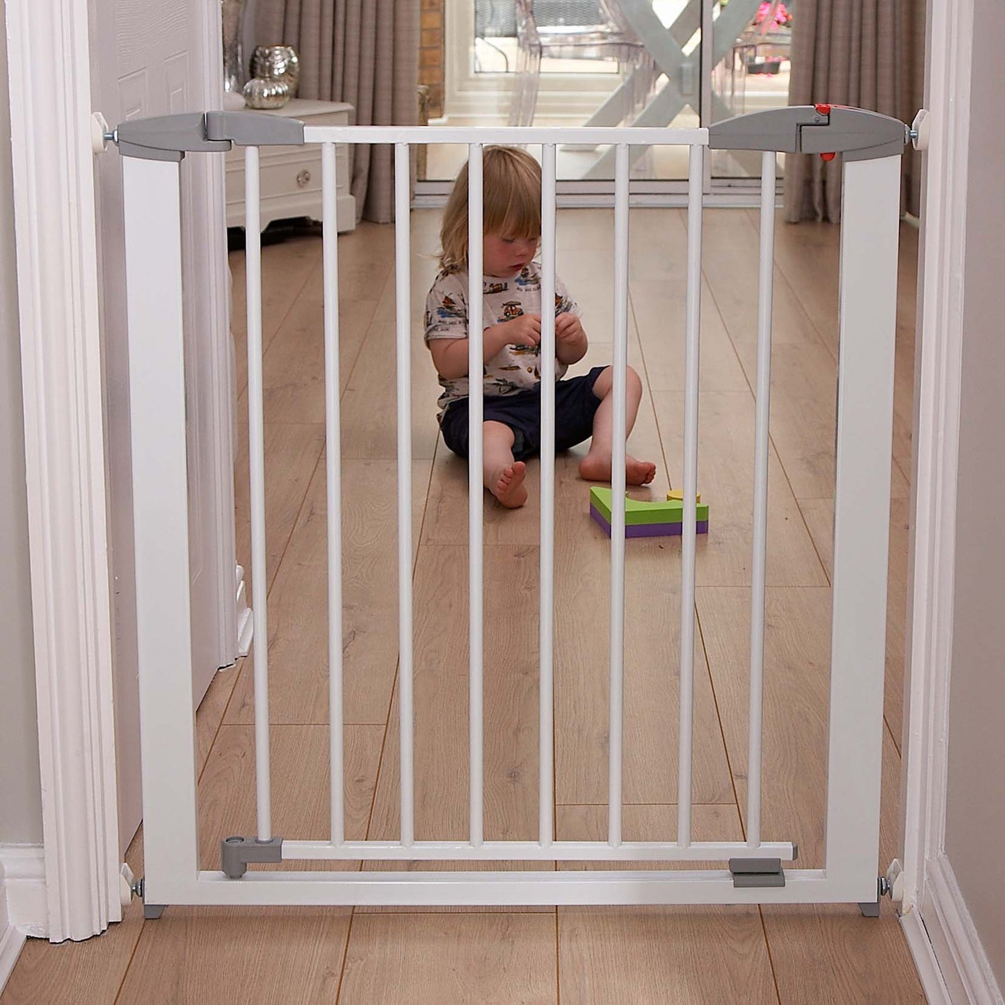 Clippasafe Extendable Swing Shut Gate 73 - 96cm - White