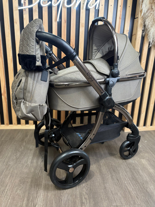 PRE LOVED egg3 Travel System - Mink