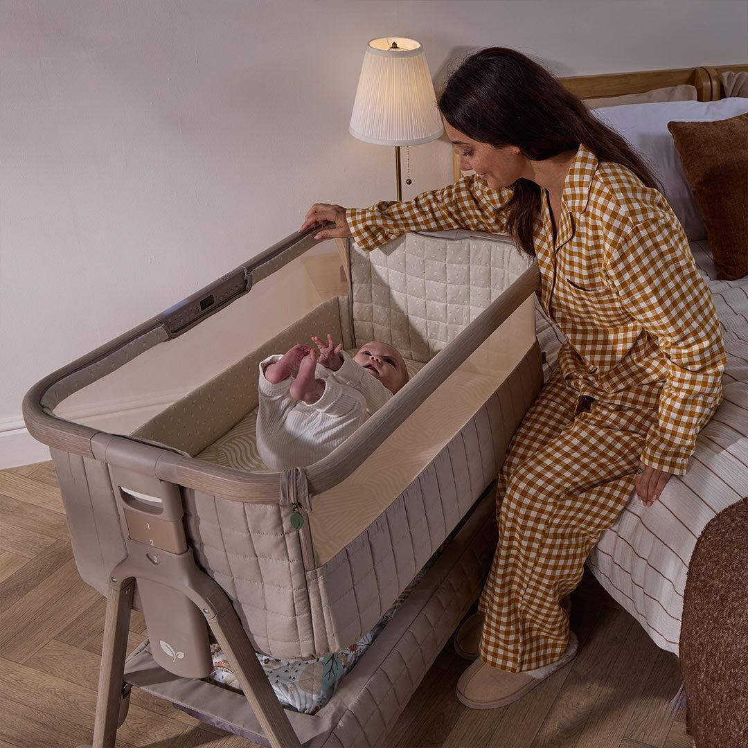 Tutti Bambini Cozee Sense Bedside Crib - Soft Walnut/Cocoa