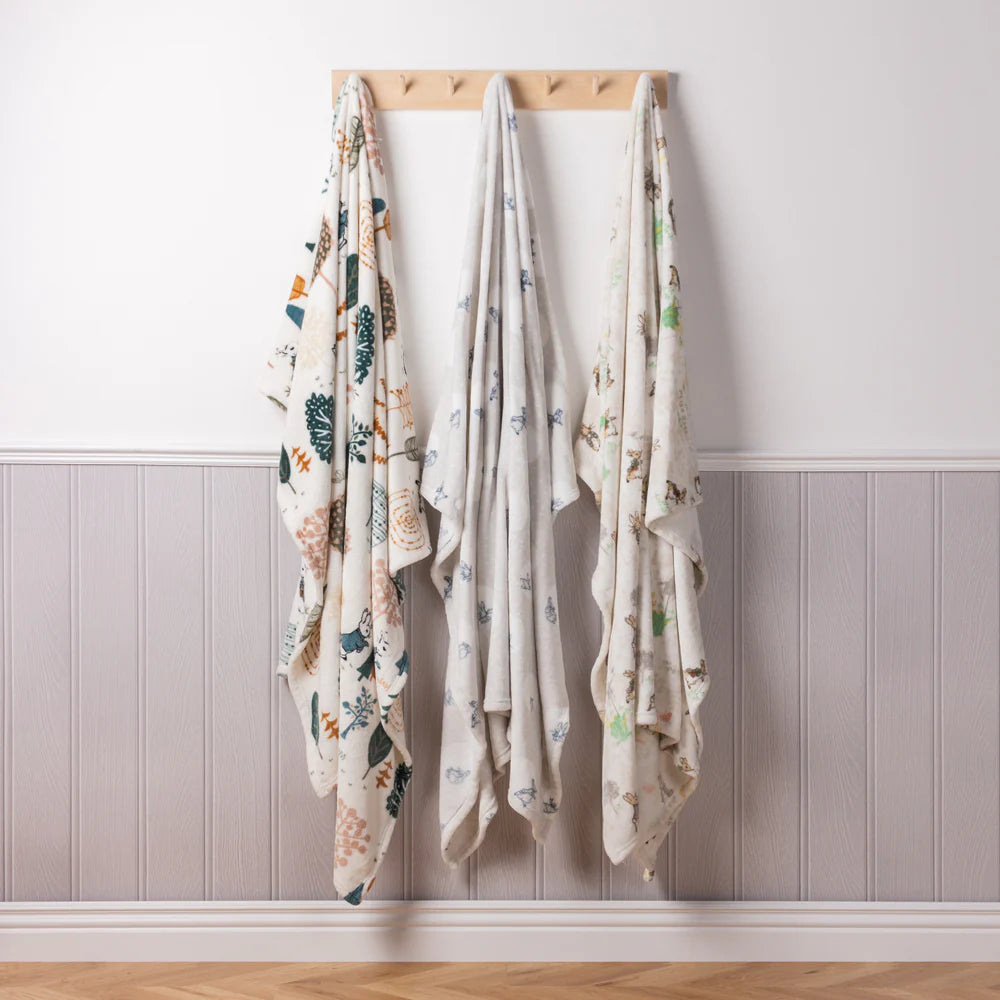 Classic Peter Rabbit Throw 130x150