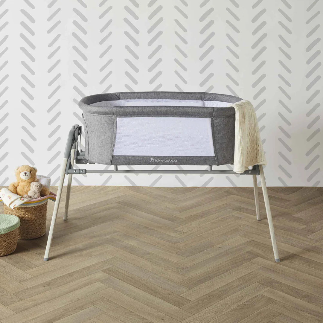 Ickle Bubba Drift Gliding Crib Grey Bambinosandbeyond