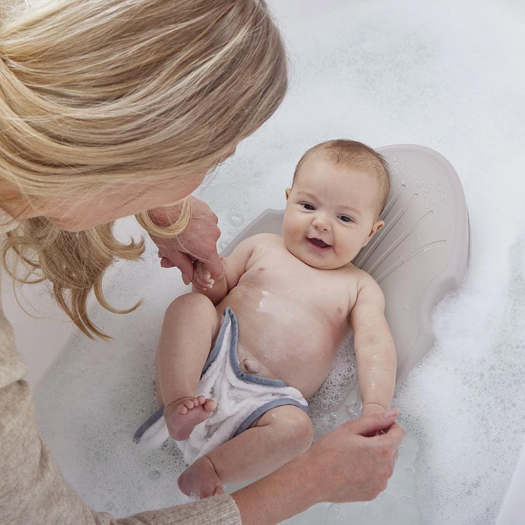 Shnuggle Newborn Support and Baby Bath Bundle - Blossom