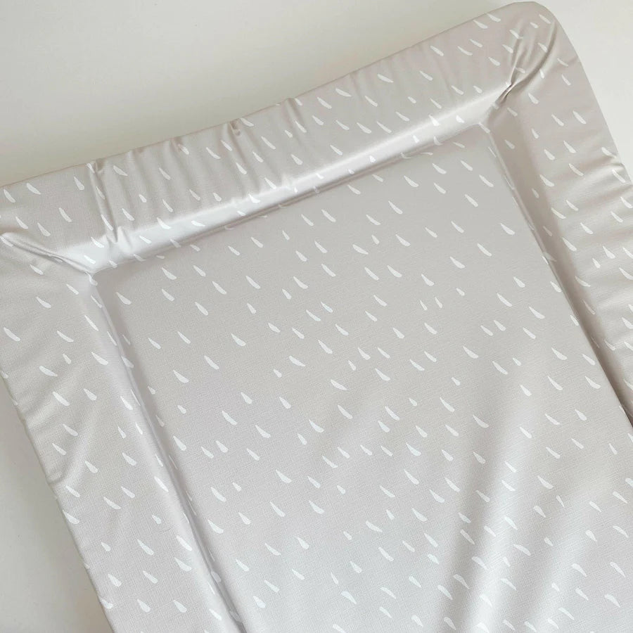 Bobbin & Bumble Standard Changing Mat - Greige Dash Neutral Print