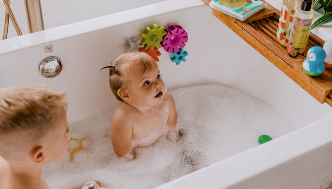 Parenting 101: What Are the Benefits of Getting a Baby Bath?