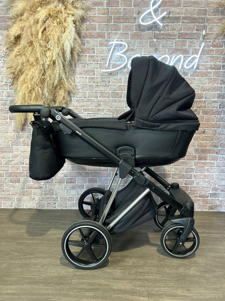 EX DISPLAY Mee-Go Milano Plus Travel System - Platinum