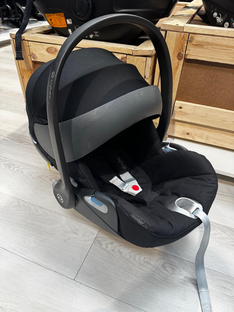 PRE LOVED Cybex Cloud Z Car Seat - Black