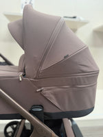 EX DISPLAY Venicci Tila Pram, Pushchair + Accessories - Noche