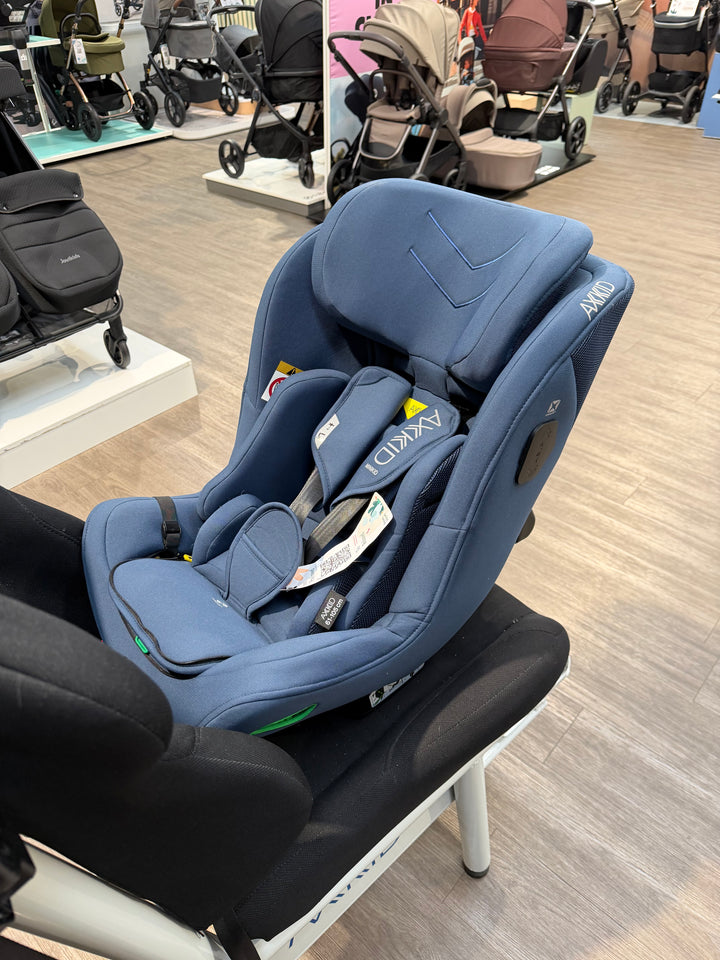 EX DISPLAY Axkid Minikid 4 Max Car Seat - Glacier Lake Blue
