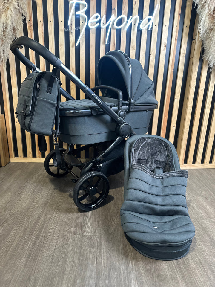 PRE LOVED iCandy Peach 7 Travel System - Dark Grey