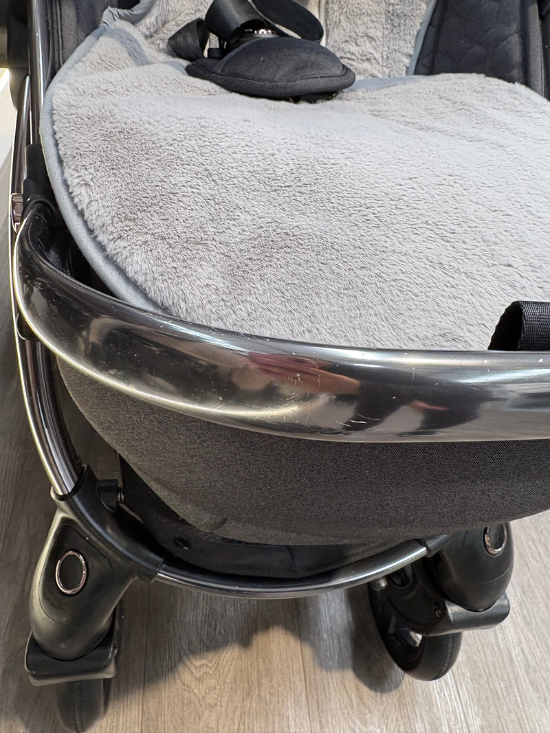PRE LOVED egg3 Travel System - Carbonite