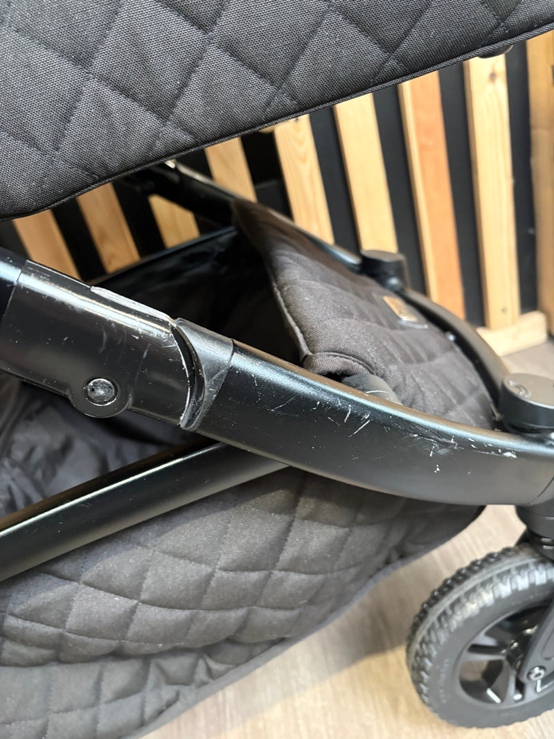 PRE LOVED Cosatto Wow 3 Travel System - Silhouette