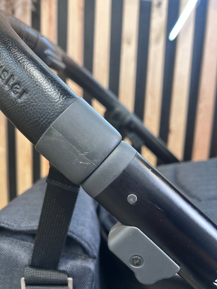 PRE LOVED Babystyle Oyster3 Travel System - Pepper