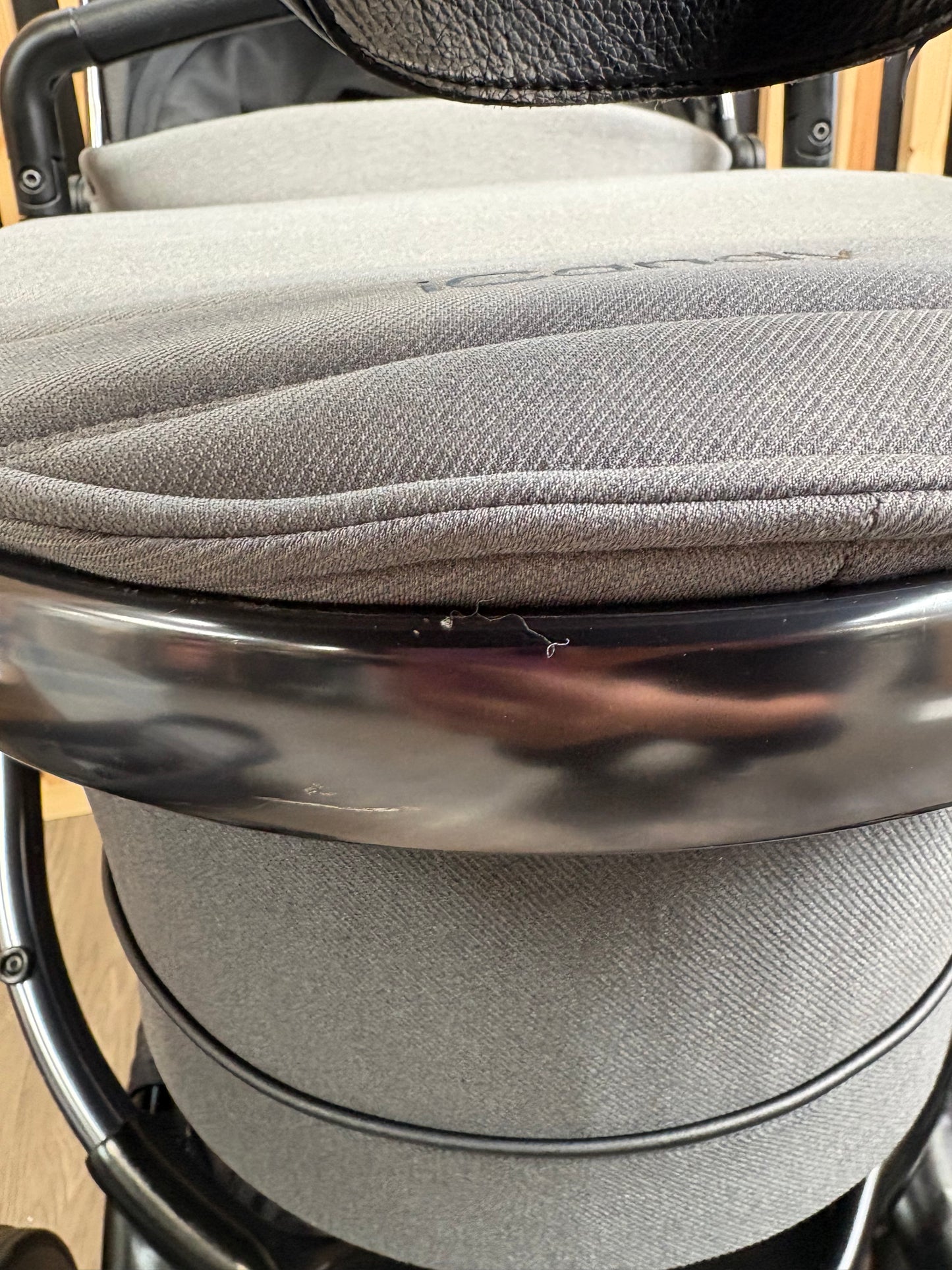 PRE LOVED iCandy Peach 7 Travel System - Phantom/Truffle