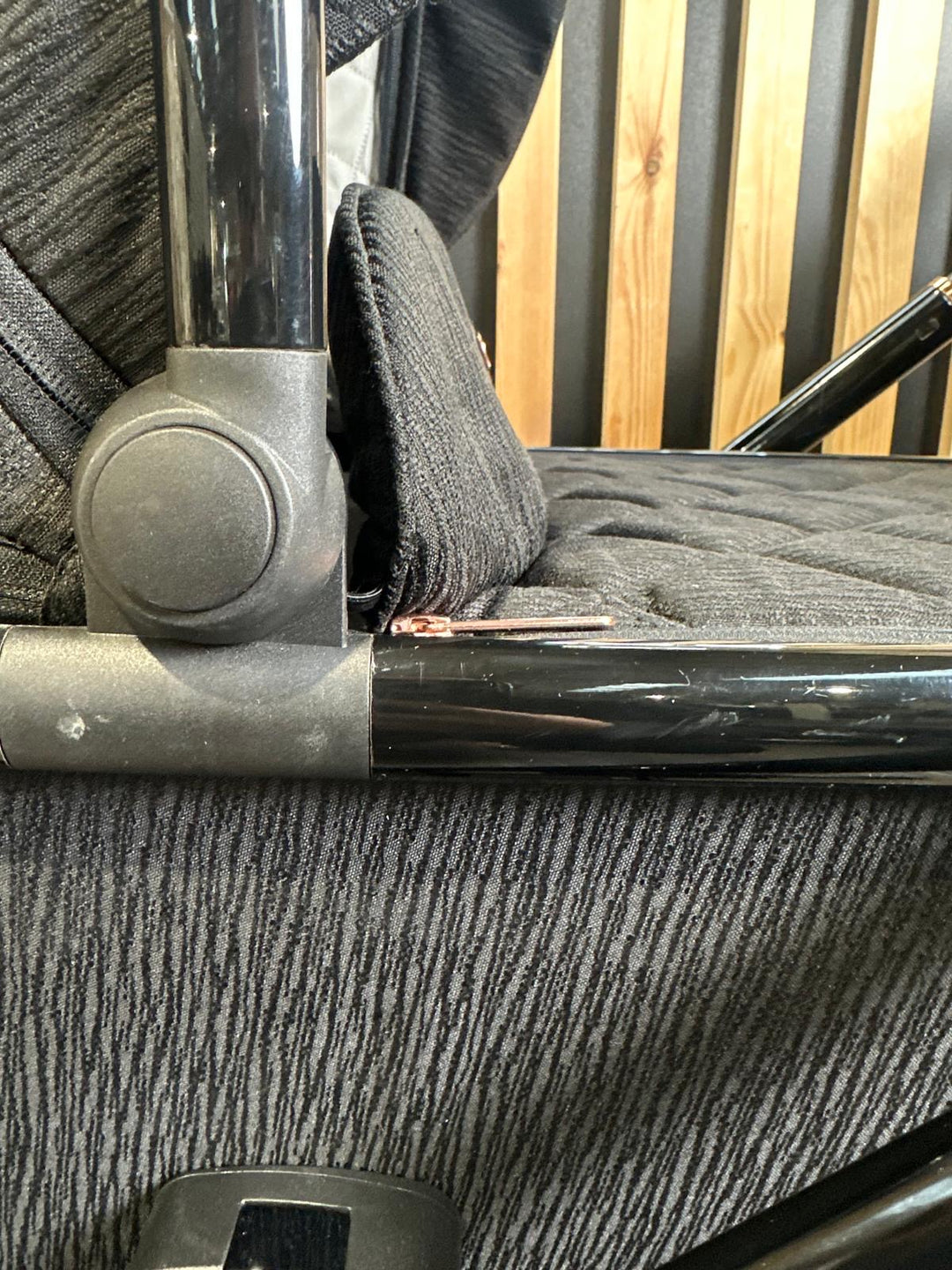 PRE LOVED Venicci Tinum Travel System - SE Stylish Black