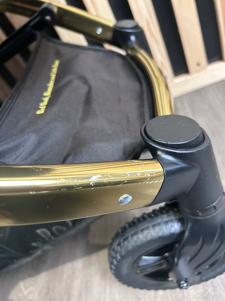 PRE LOVED Cosatto Wow 2 2in1 Travel System - Bureau