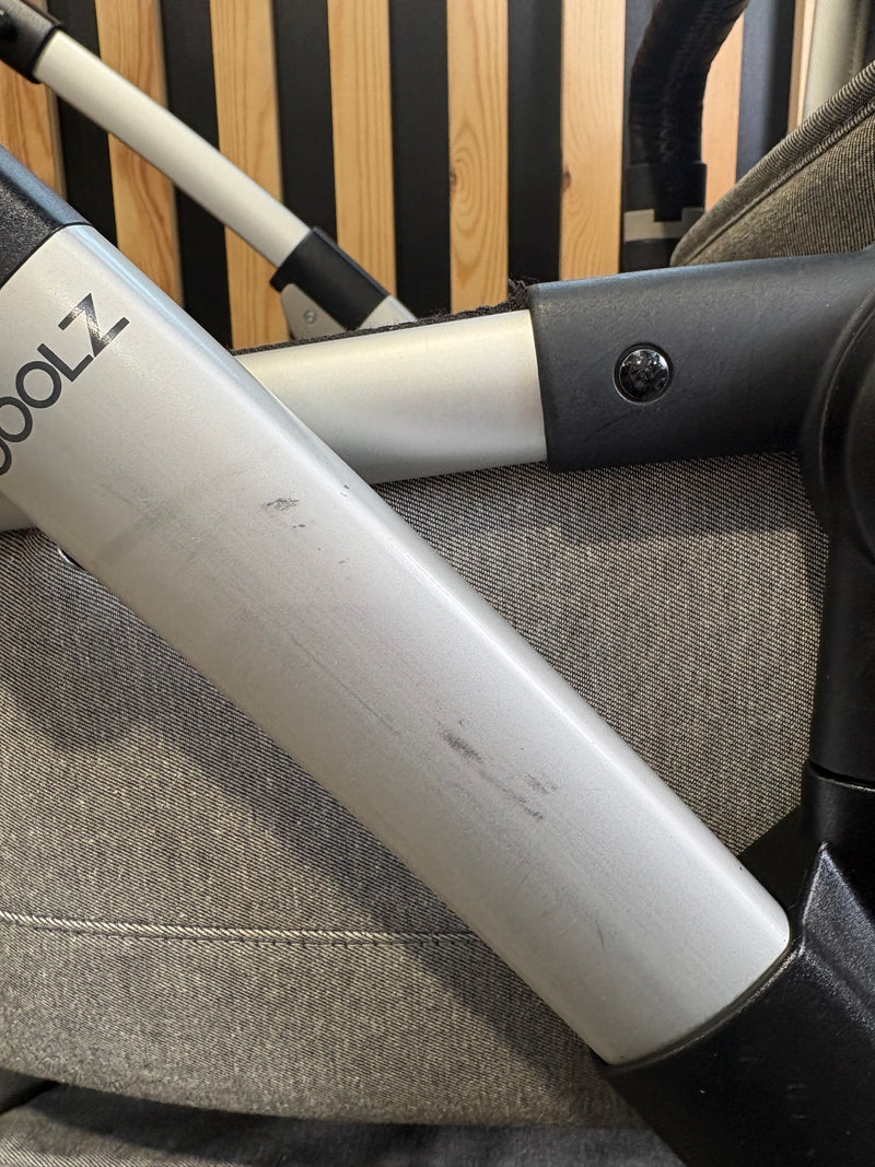 PRE LOVED Joolz Geo Duo Pram - Greige