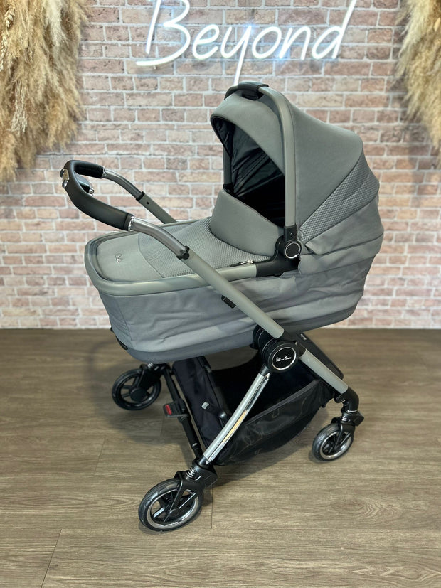 PRE LOVED Silver Cross Dune + First Bed Carrycot - Glacier