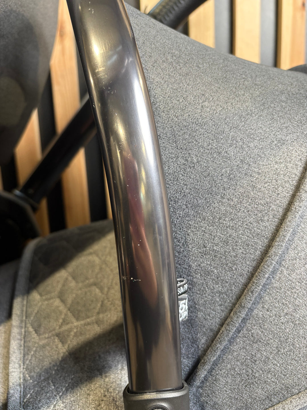 PRE LOVED egg2 Double Travel System - Quartz