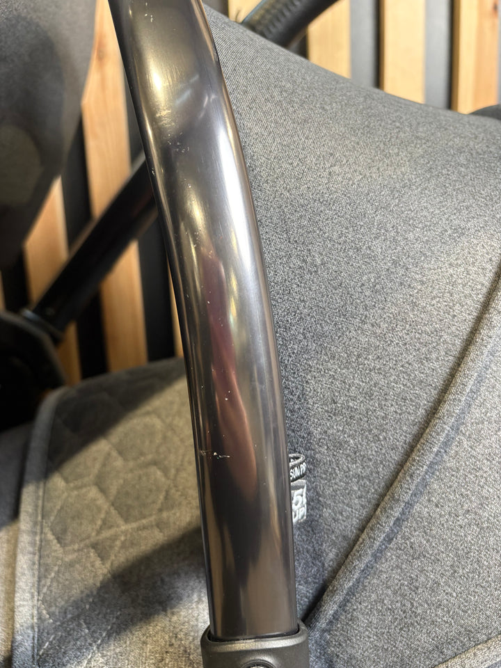 PRE LOVED egg2 Double Travel System - Quartz