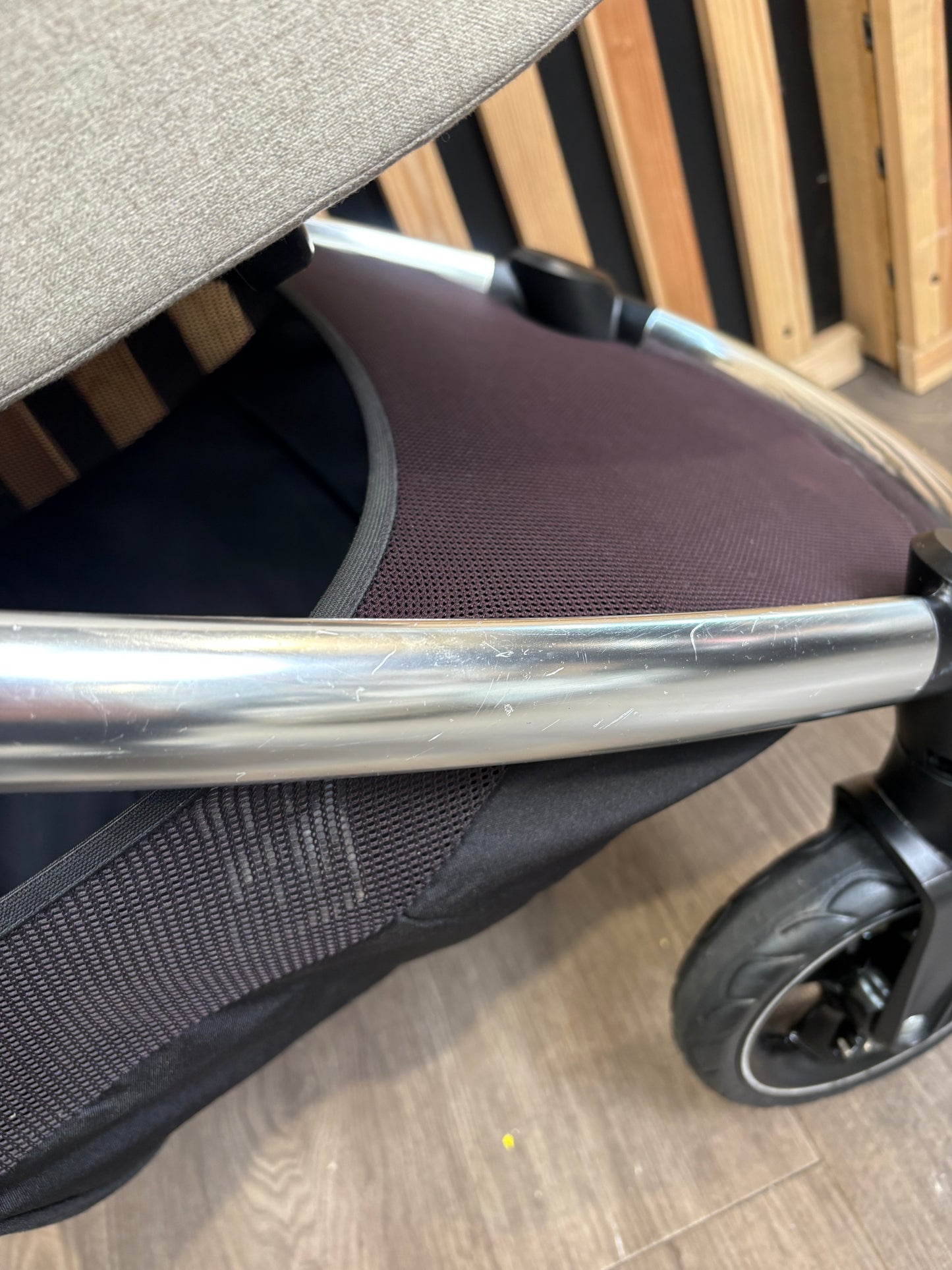 PRE LOVED Mamas & Papas Ocarro 3in1 Travel System - Biscuit