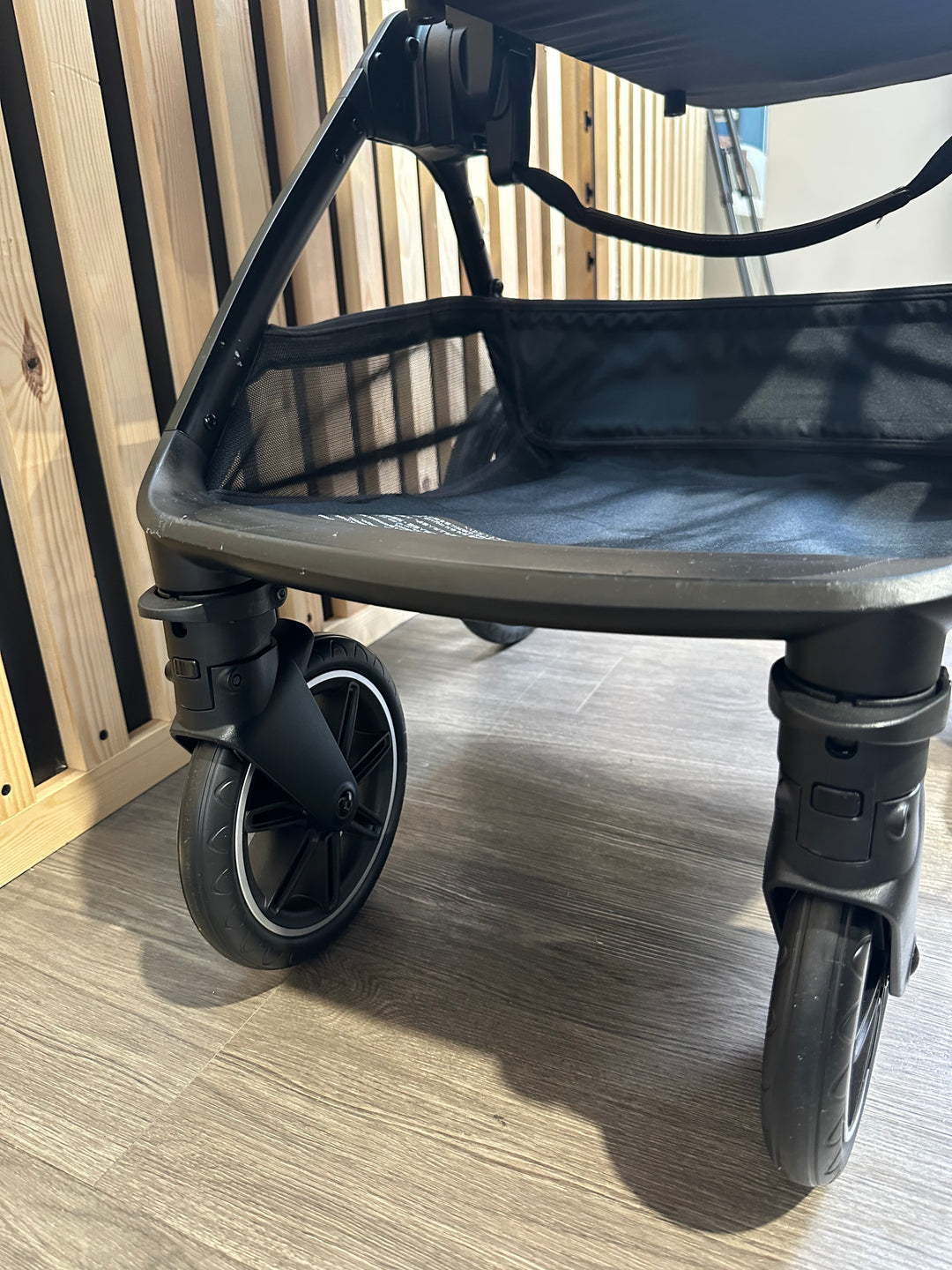 PRE LOVED Nuna Triv LX Pushchair, LYTL Carrycot + Accessories - Caviar