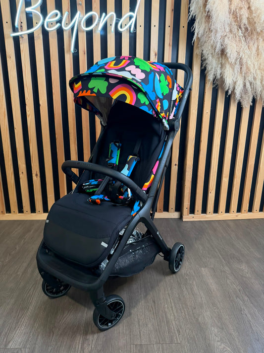 PRE LOVED Kinderkraft Nubi2 Stroller - Happy Shapes
