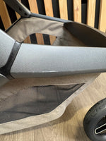 PRE LOVED Maxi-Cosi Fame 3-in-1 Travel - Twillic Truffle/Black Wheels