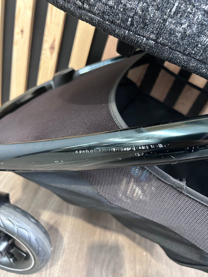 PRE LOVED Mamas & Papas Ocarro Travel System - Opulence