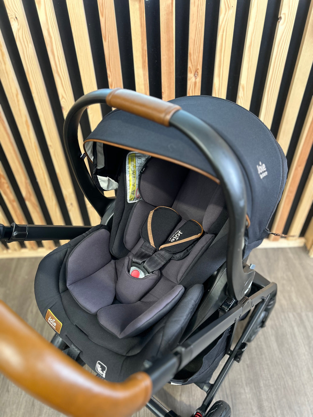 PRE LOVED Nuna Mixx Travel System - Caviar