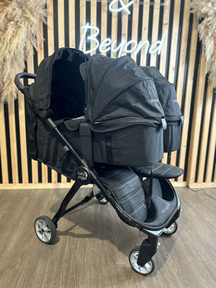 PRE LOVED Baby Jogger City Tour 2 Double Plus 2 x Carry Cot Bundle