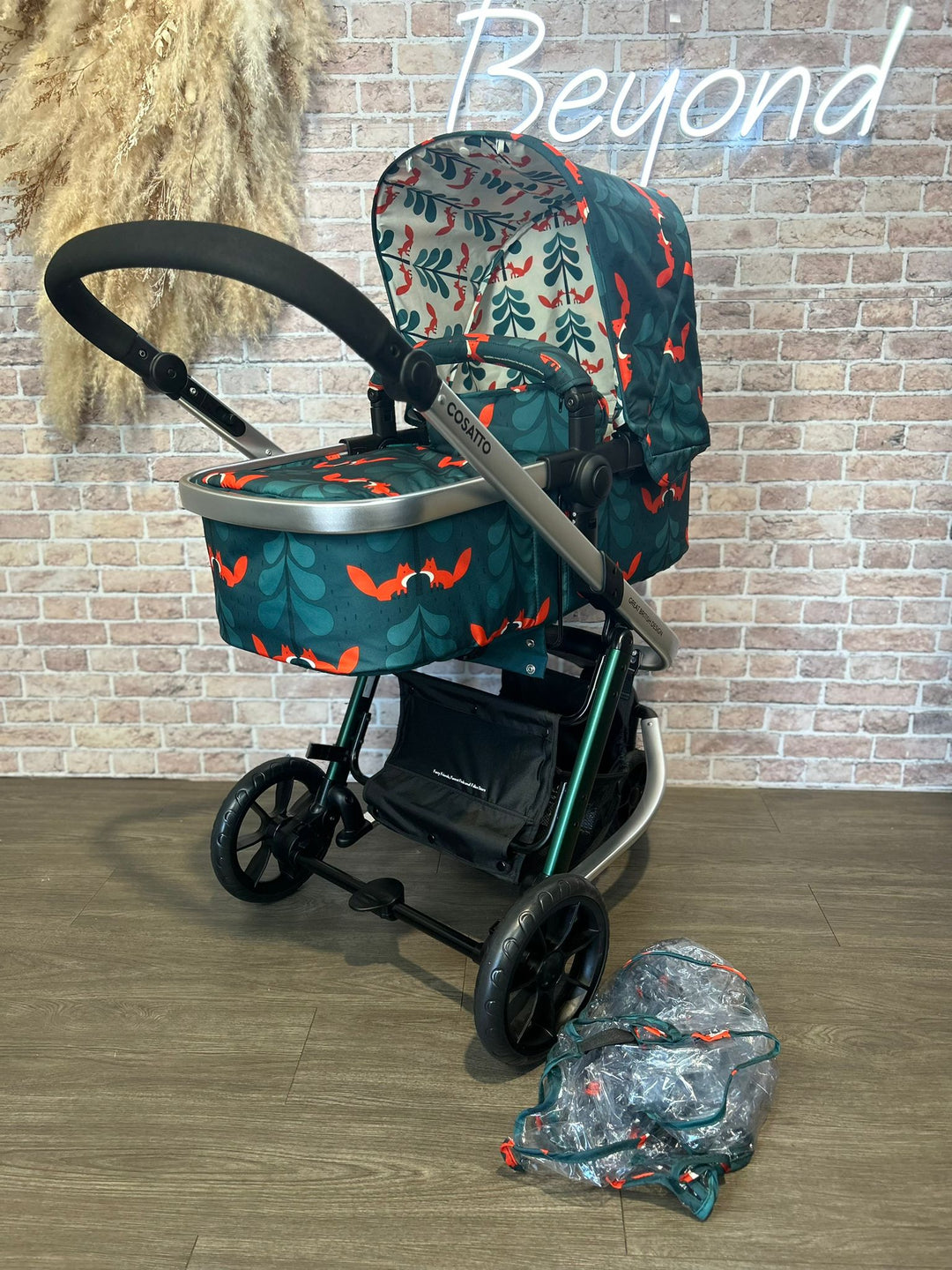 PRE LOVED Cosatto Giggle 2 in 1 - Fox Friends