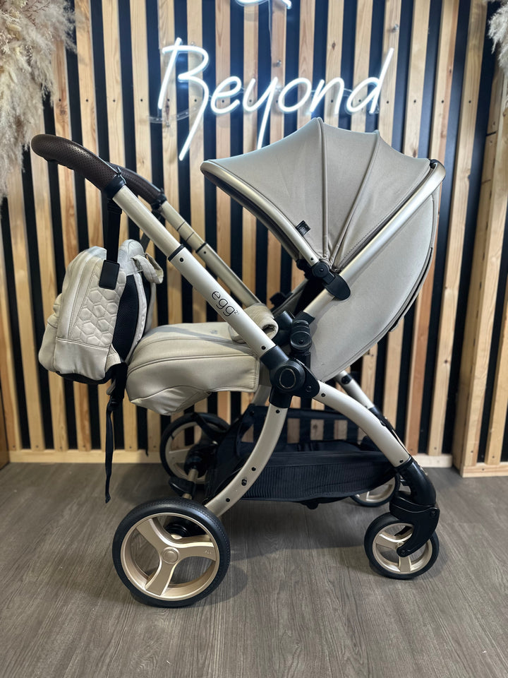 PRE LOVED egg2 Travel System - Feather