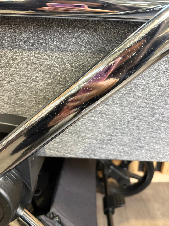 PRE LOVED Venicci Tinum 2.0 Travel System - Rock Graphite