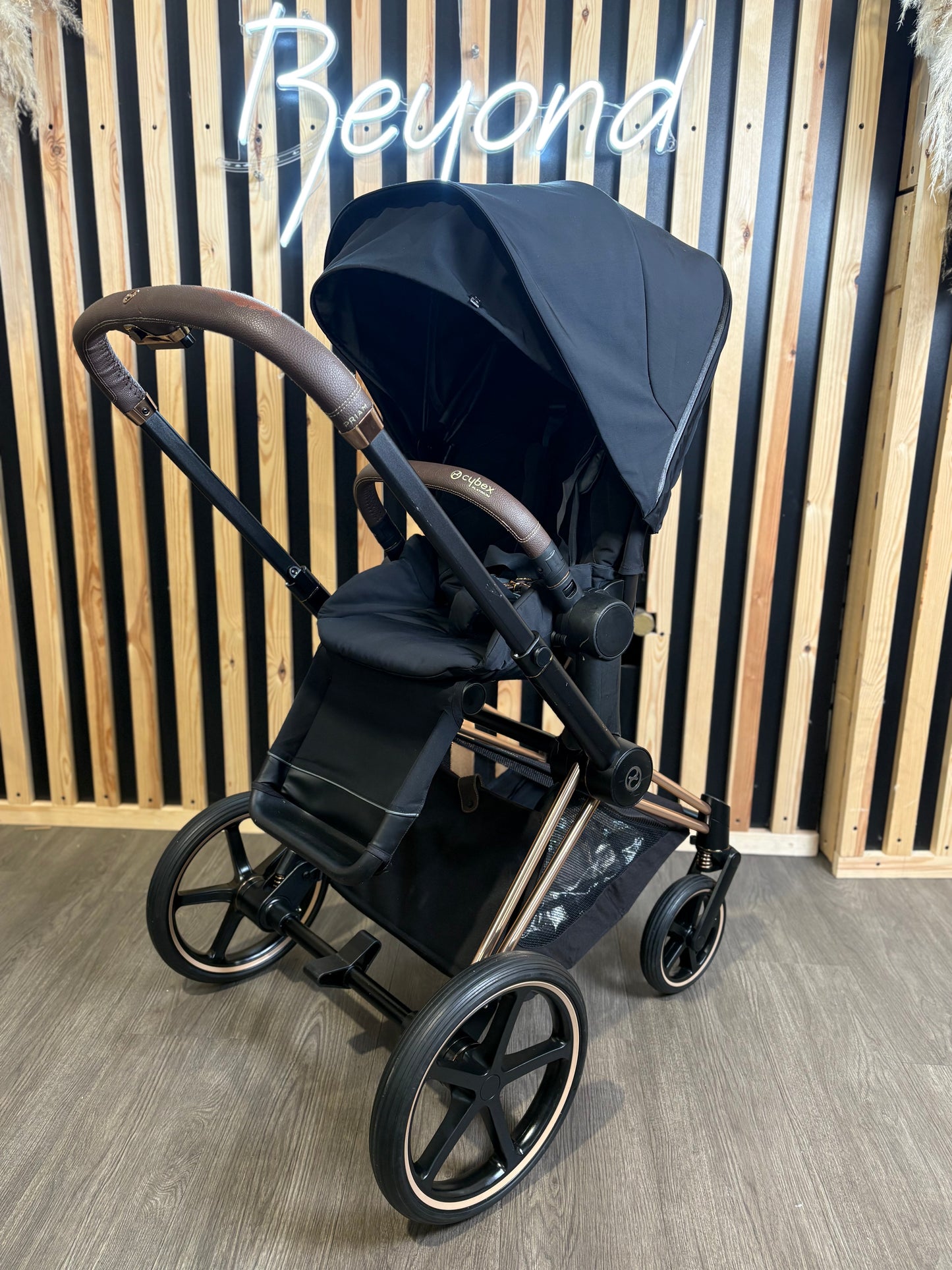 PRE LOVED Cybex Priam 3in1 Travel System + EX DISPLAY COT LUX - Sepia Black on Rose Gold