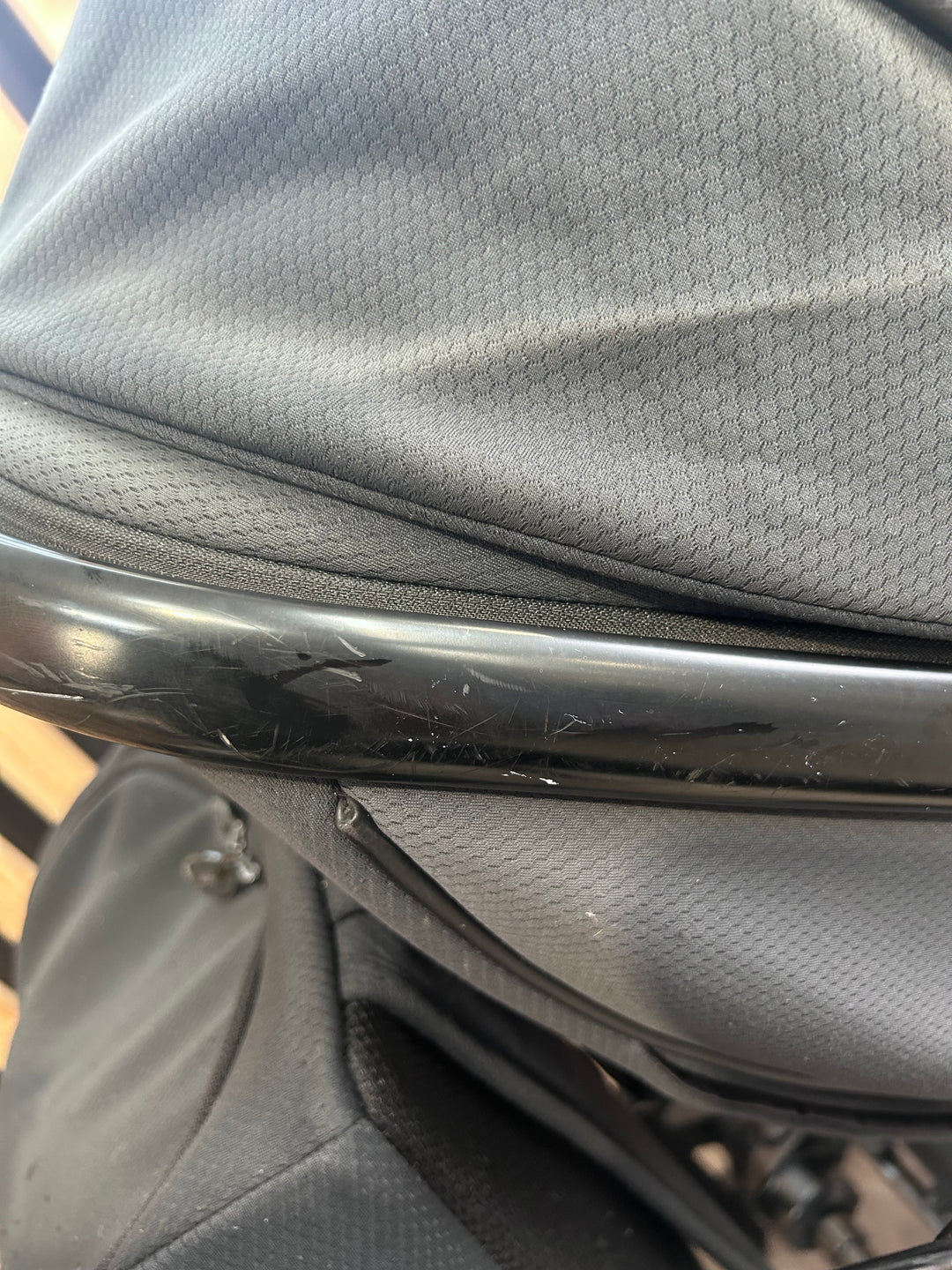 PRE LOVED egg2 Travel System - Just Black