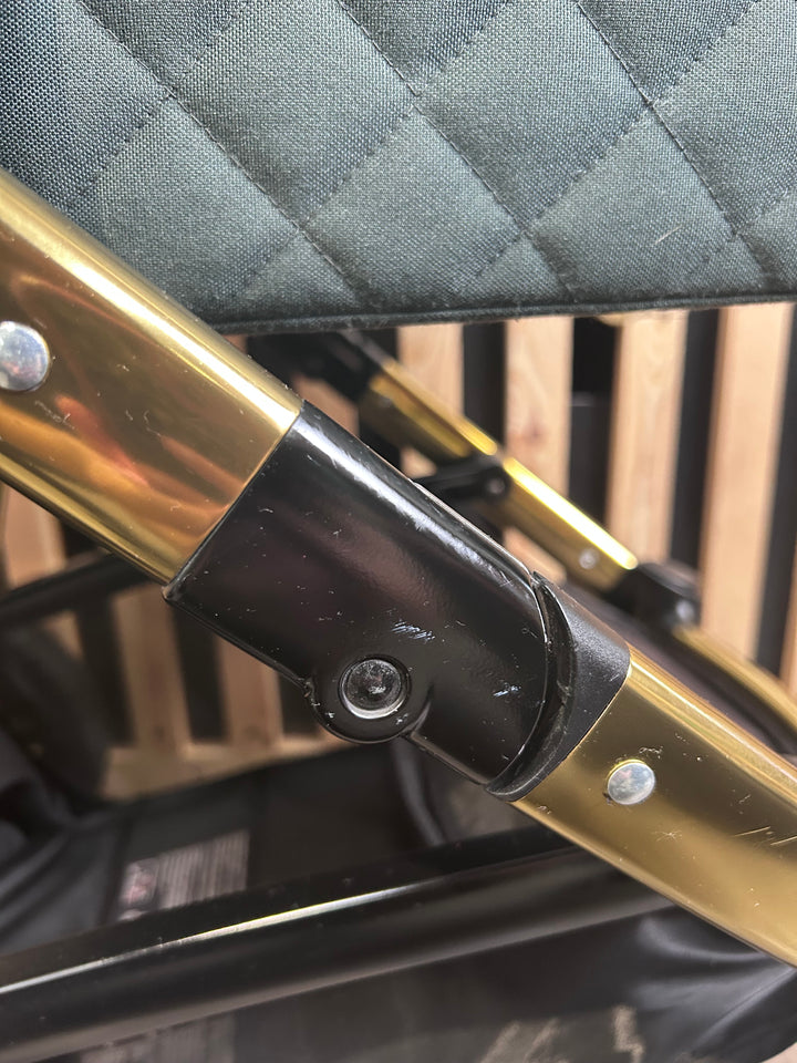 PRE LOVED Cosatto Wow 2 2in1 Travel System - Bureau