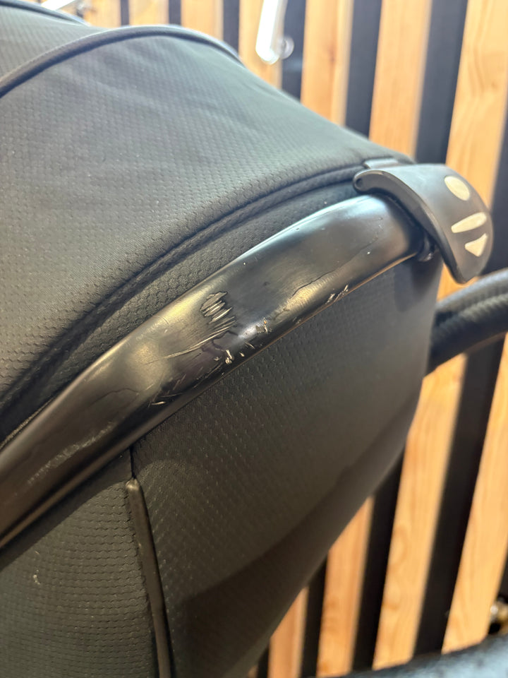 PRE LOVED egg2 Travel System - Just Black