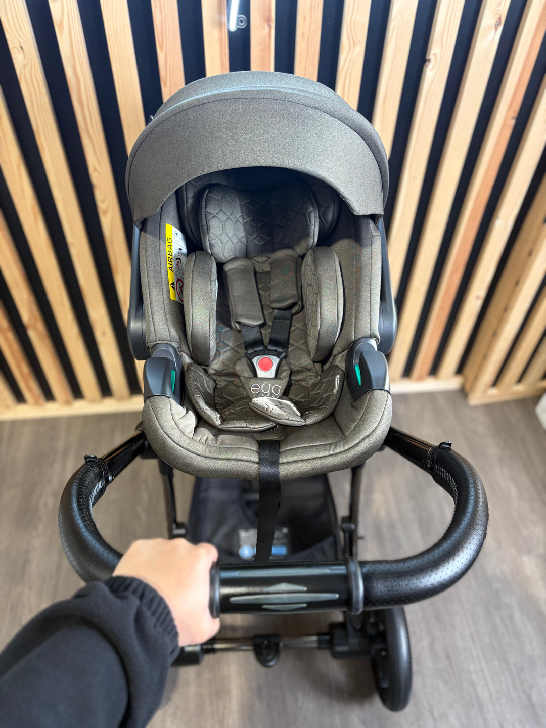 PRE LOVED egg3 Travel System - Hunter Green
