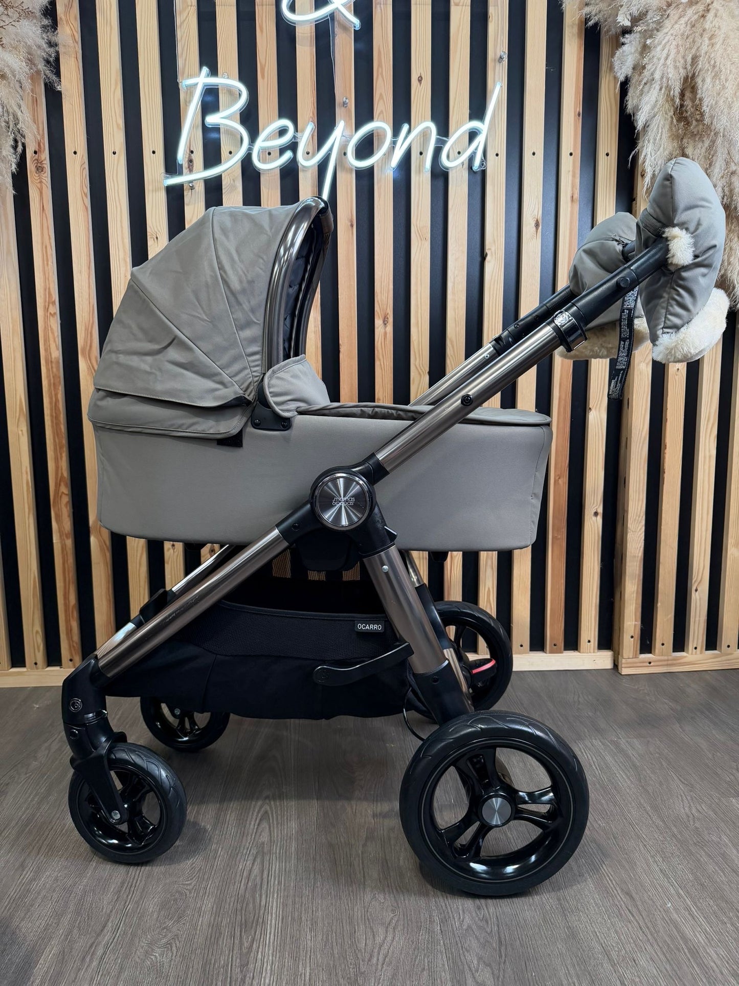 PRE LOVED Mamas & Papas Ocarro Travel System - Everest
