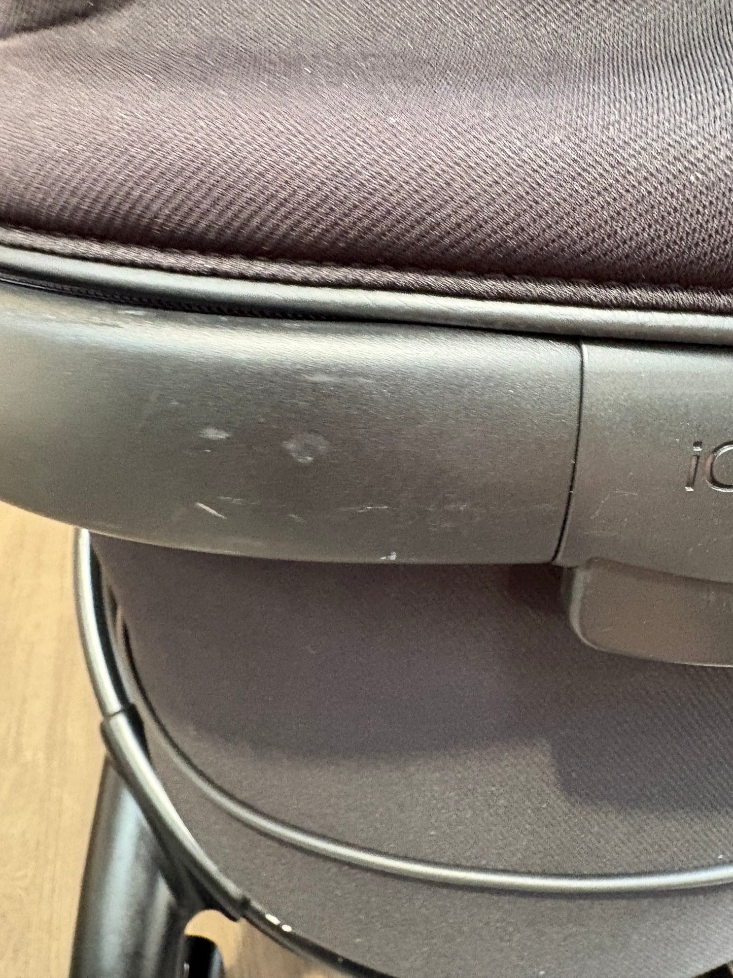 PRE LOVED iCandy Peach 7 Travel System - Jet/Black