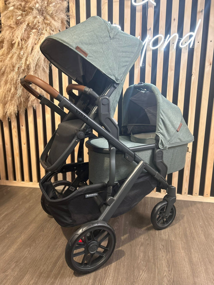 PRE LOVED UPPAbaby VISTA V2 Pushchair and Carrycot - Gwen