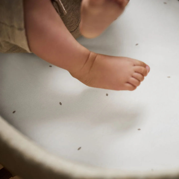 The Little Green Sheep Organic Moses Basket Fitted Sheets - White/Truffle Rice