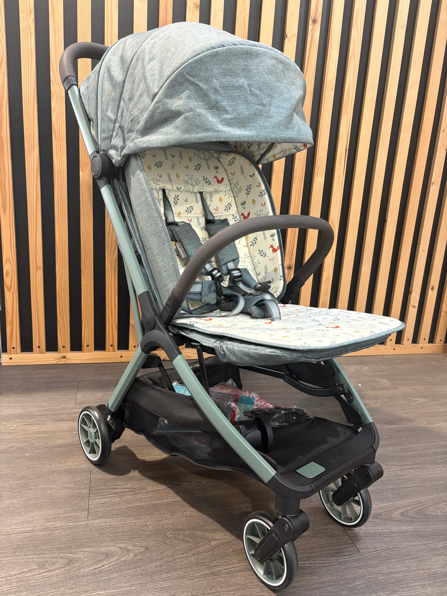 EX DISPLAY Cosatto Woosh City Compact Stroller - Meadow