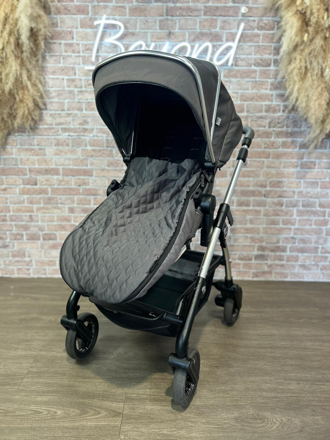 PRE LOVED Silver Cross Travel System - Clay