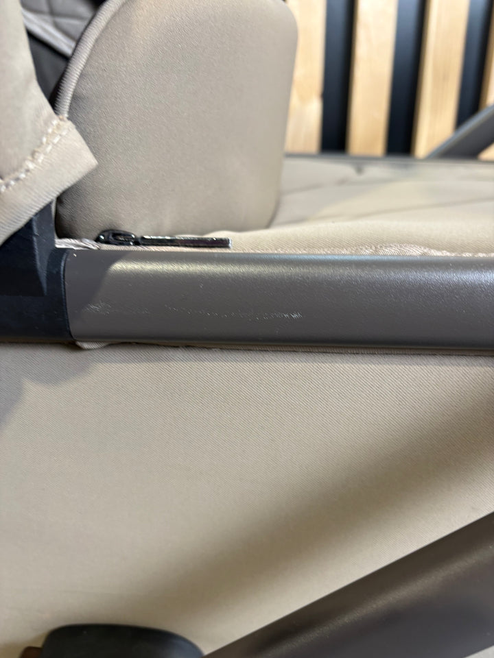 PRE LOVED Venicci Tinum Upline 2-in-1 Travel System - SE Powder